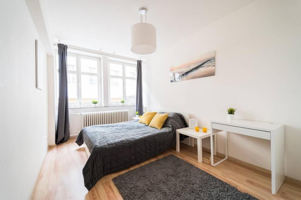 3 Rooms Big Apartment - 150 M Town Hall - Nice Design Wroclaw Dış mekan fotoğraf