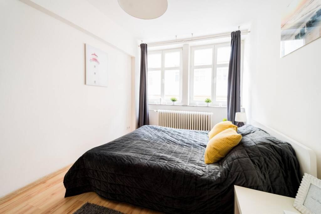 3 Rooms Big Apartment - 150 M Town Hall - Nice Design Wroclaw Dış mekan fotoğraf